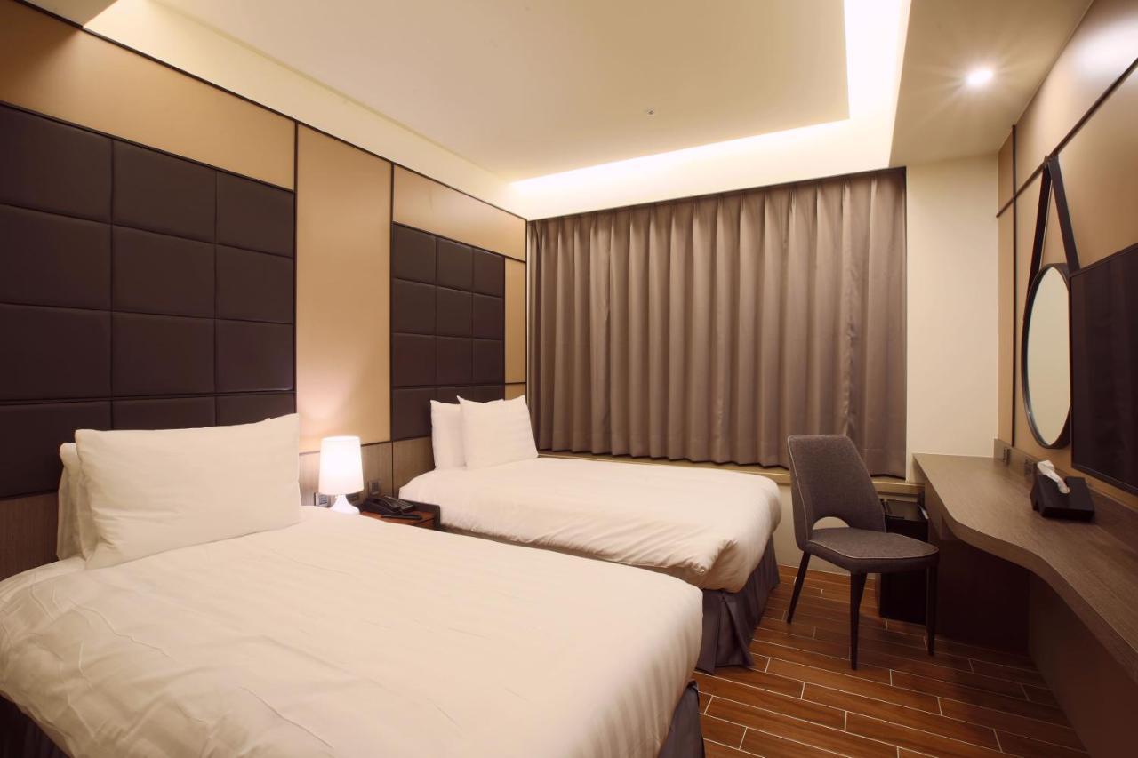 Hotel A Ταϊνάν Εξωτερικό φωτογραφία